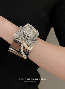 玫瑰花束开口手镯女2026新款爆款手链轻奢小众精致复古气质手饰夏