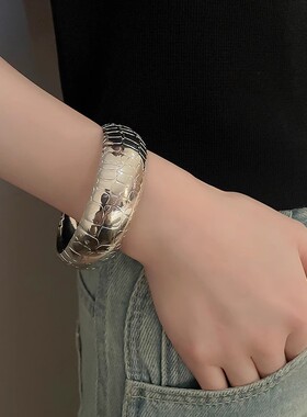 不规则手镯金属时尚女