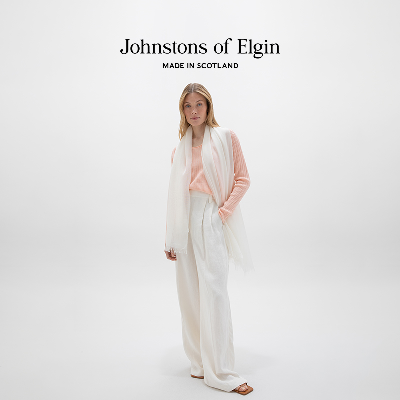 【夏日披肩】Johnstons of Elgin轻薄美利奴羊毛披肩大围巾礼盒 - 图2