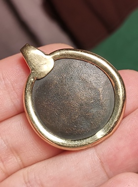 29mm藏式古玩小九宫八卦牌天铁托甲皮壳老气黄铜包边随身佩戴挂件