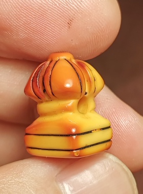 牧区古玩小物件老黄色料器树脂手工款老法印挂件测挂滴溜一物一图