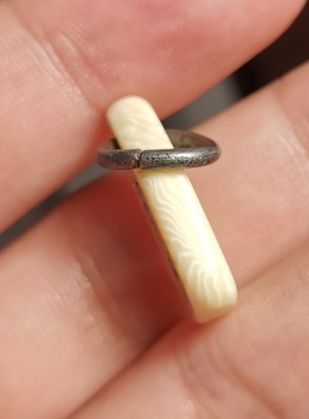 西藏文玩白色料器树脂手工雕刻金刚杵图腾卡子滴溜测挂吊坠配饰款