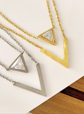 三角形不掉色叠戴高级感钛钢项链