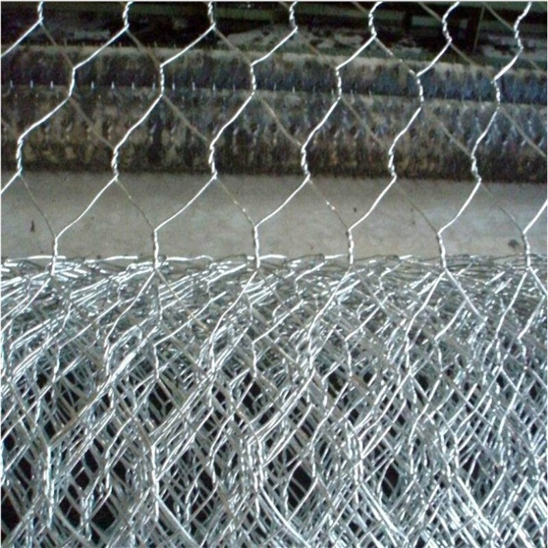 镀锌铁丝网护栏网养殖牛羊猪围栏网拧花网六角网装饰钢丝网隔离网-图1