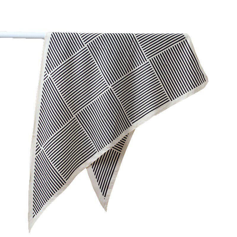 丝巾黑白条纹三角巾爆款新款简约印花搭配西装仿真丝腰带女百搭