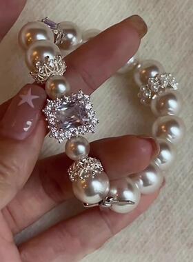 2026小红书爆款不对称珍珠串珠手链轻奢高级感个性夸张爱心蝴蝶结