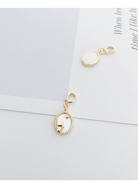 可拆卸吊坠万能扣头白贝小猫咪吊坠珍珠项链项坠不掉色贝壳项坠