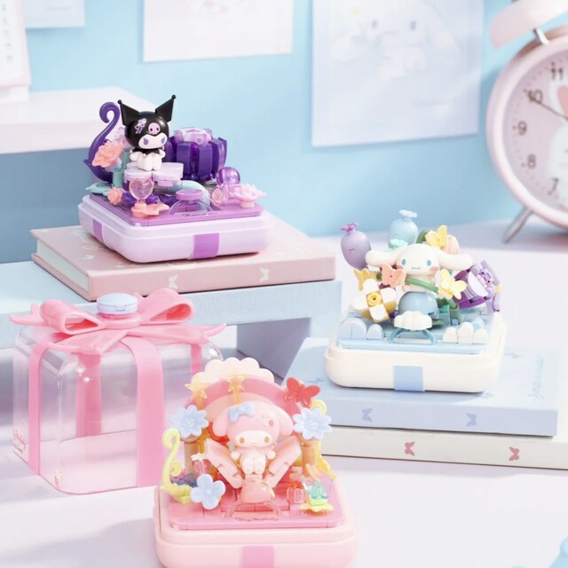 Moonlight Society Sanrio Melody Love Star Wish Fingertip Ring Big-Eared Dog Perfume Bottle Assembled Le Toy Building Blocks