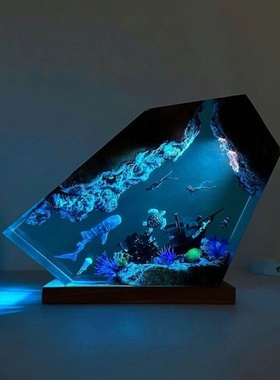 海底树脂灯鲸鱼海龟人类潜水创意小夜灯个性家居爆款装饰独特礼物