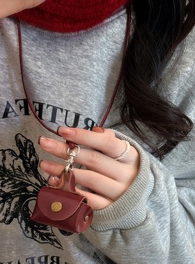 伊夏梓复古皮质耳机包墨镜夹项链