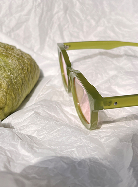 多巴胺绿色墨镜女高级感小脸网红