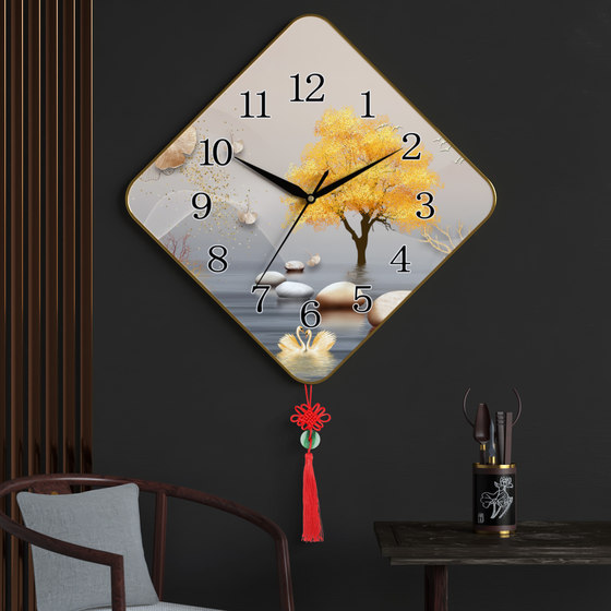 Silent clock wall clock without punching and comes with battery hook
