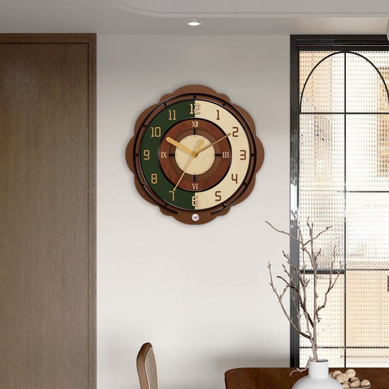 High-end retro swing clock wall clock silent without punching