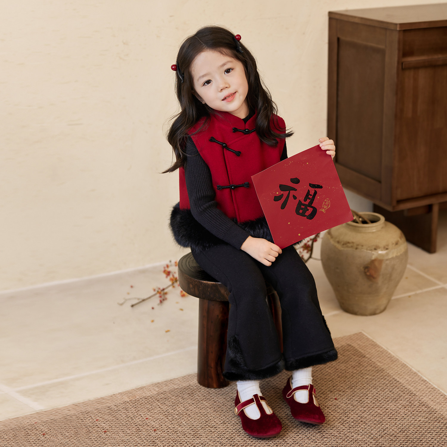 【東方】小O宝Okids童装女宝宝新中式马甲女毛呢2025新年拜年服,淘宝优惠券,粉丝福利购,淘宝优惠卷