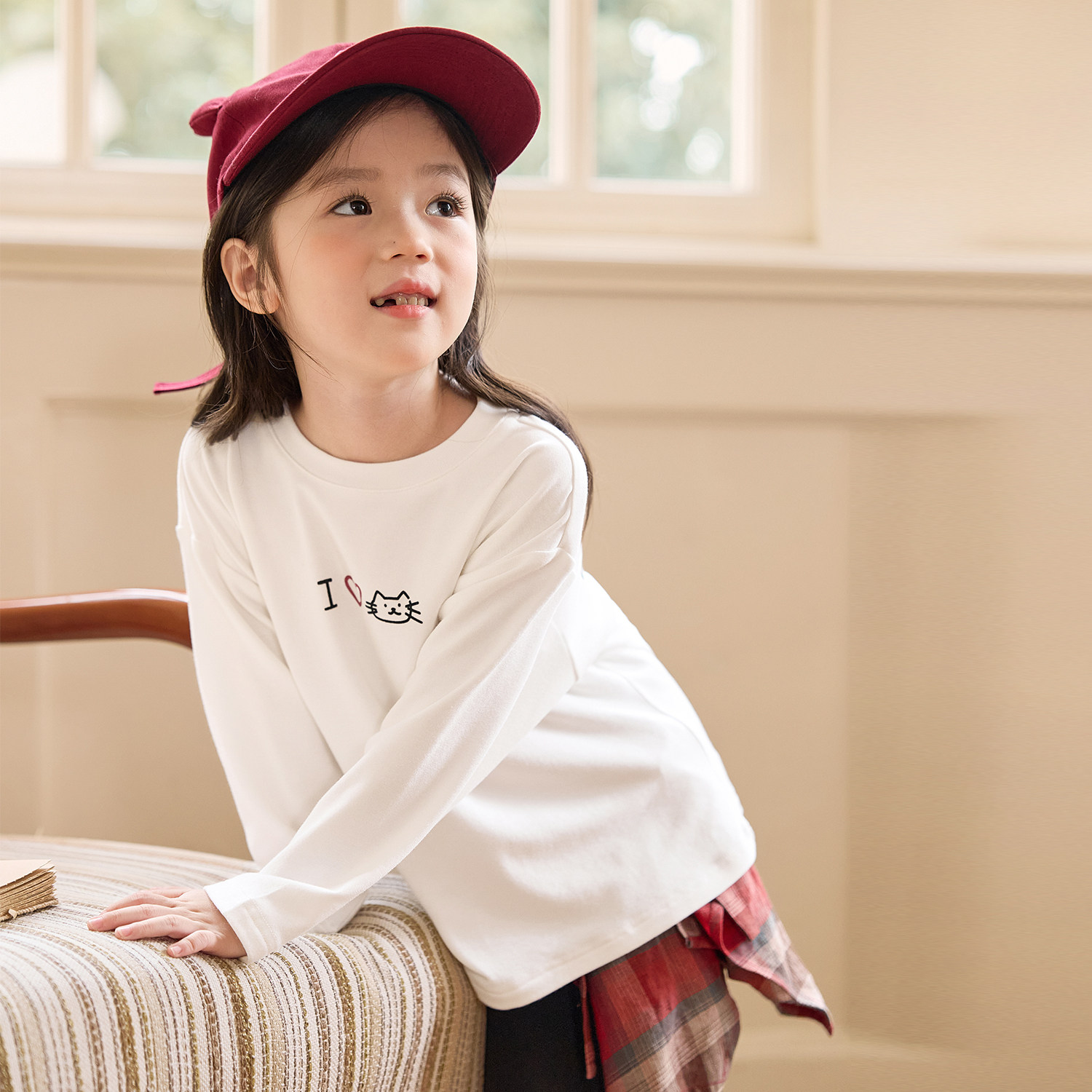 小O宝Okids童装 宝宝白色长袖t恤女字母2025秋冬新女童内搭打底衫,淘宝优惠券,粉丝福利购,淘宝优惠卷