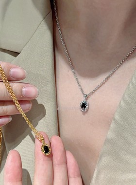 博主推荐S925银镀金韩国爆款项链高级精致感镶嵌黑色宝石锁骨链