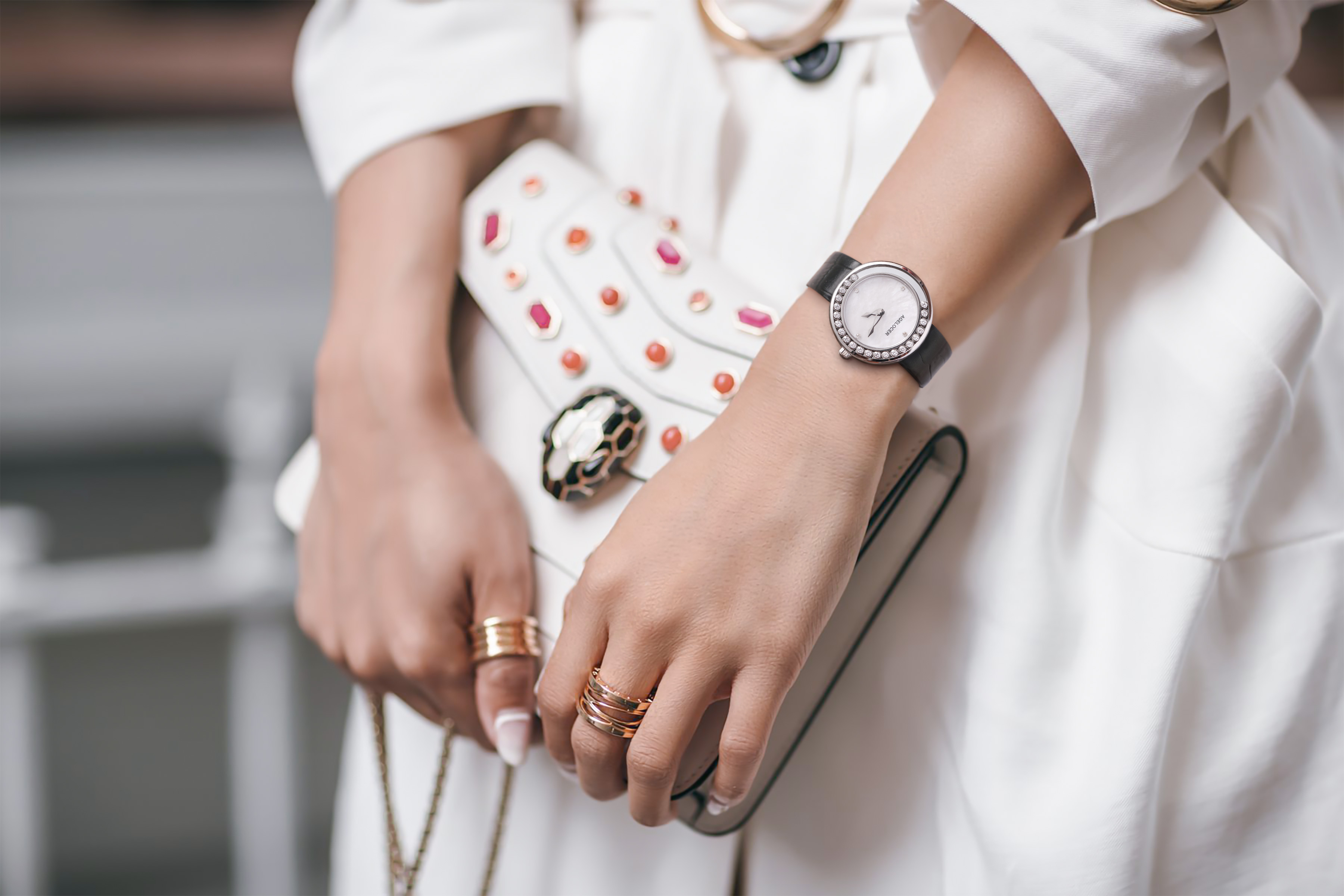 瑞士官方正品名牌艾戈勒手表钻石女士轻奢气质时尚石英表真皮手表