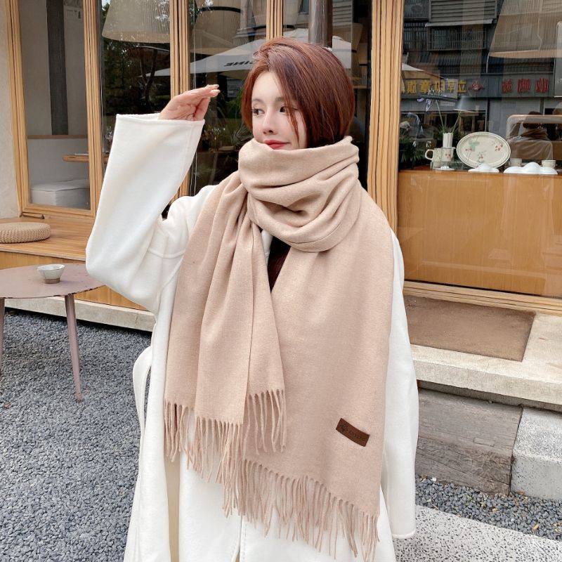 2025新款韩版纯色围巾披肩两用女冬季加厚保暖仿羊绒围脖学生百搭,淘宝优惠券,粉丝福利购,淘宝优惠卷