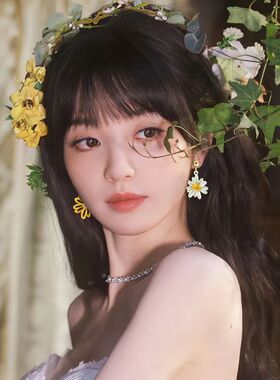 田曦薇同款黄色不对称小雏菊耳夹女2026新款元气少女可爱耳环耳饰