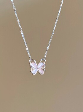 草莓晶蝴蝶项链女夏季高级感小众设计锁骨链2023年新款潮气质配饰