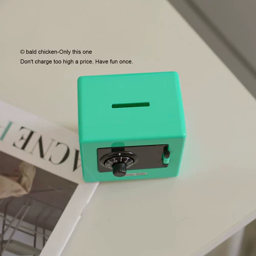 Лысная курица!