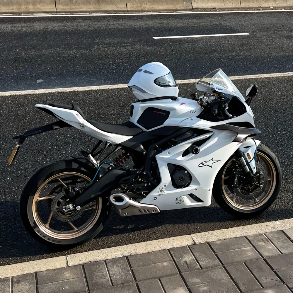 适用凯越450rr改装定风翼 竞技侧风刀 加大导流罩无损安装 配件 - 图1