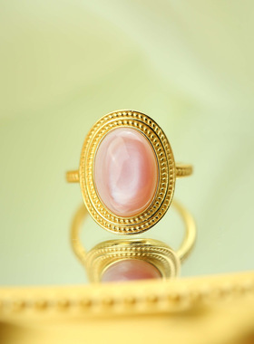 S925纯银镀金镶嵌粉贝戒指大蛋面精致轻奢时尚指环新款小众潮流