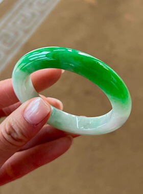 天然缅甸老坑正圈翡翠手镯气质阳绿半山水翡翠玉手镯子少女款冰种