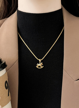 古婷金色碎碎冰小马项链高级感