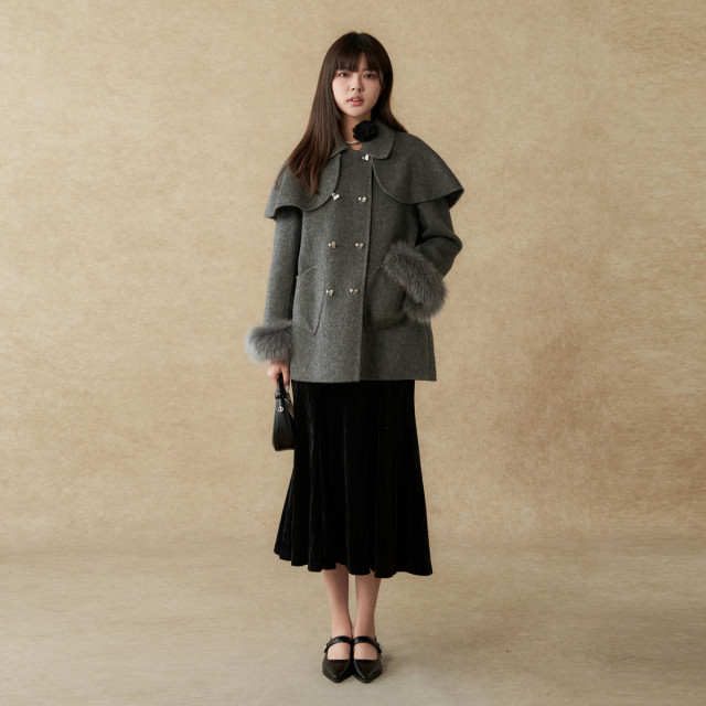 西町村屋千金风大衣女装2025冬新款斗篷羊毛短款双面呢XXAD10033