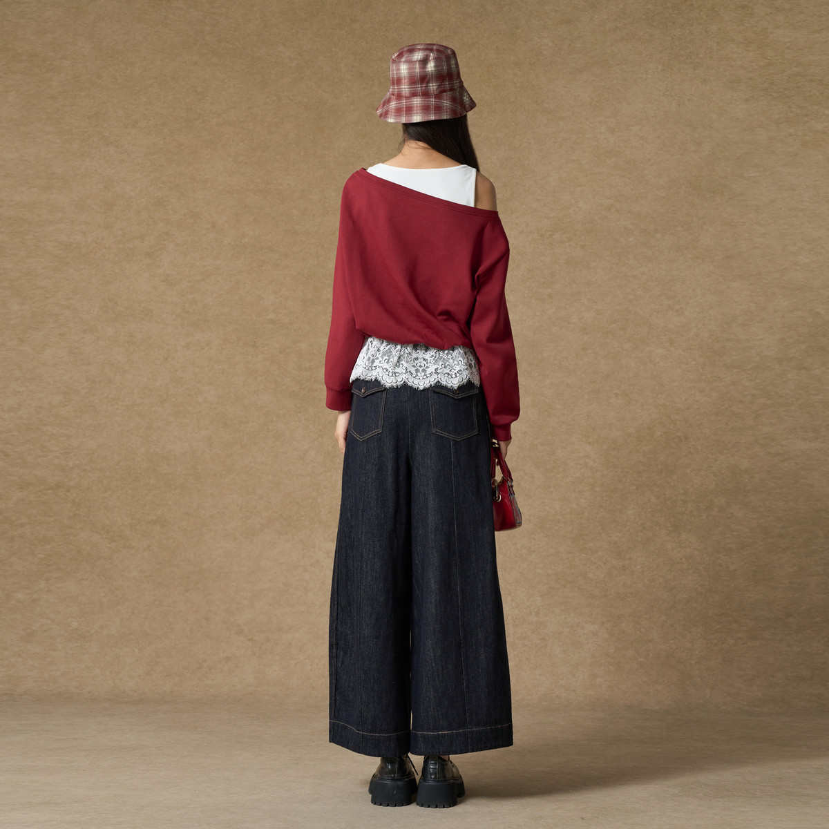 西町村屋简约感上衣女装2025秋季新款休闲风假两件卫衣XHAC10642,淘宝优惠券,粉丝福利购,淘宝优惠卷