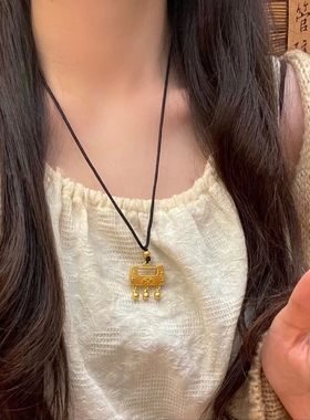 镀金首饰古法国潮牡丹小锁包项链毛衣链牡丹花丝小锁吊坠厂家百搭