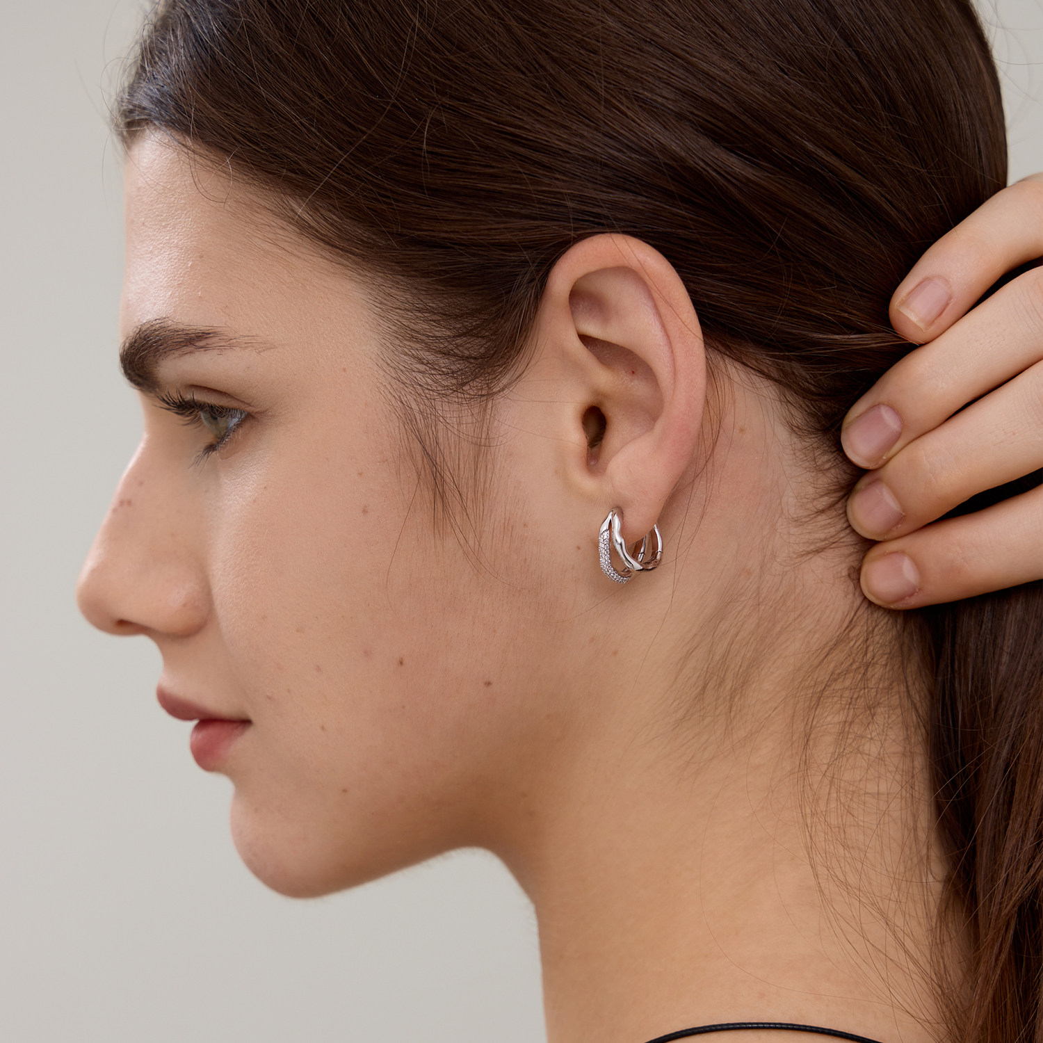 【明星同款】ARSIS流光双层耳扣百搭素圈耳环简约耳钉高级感耳饰,淘宝优惠券,粉丝福利购,淘宝优惠卷