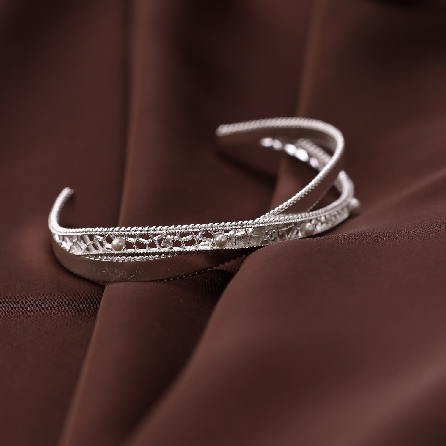 【新款】ARSIS纯真年代复古交织飘带手镯法式手饰轻奢高级感配饰,淘宝优惠券,粉丝福利购,淘宝优惠卷