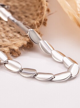 2026新款鱼鳞鳞片手链抽拉波光粼粼小众设计时尚百搭女简约高级感