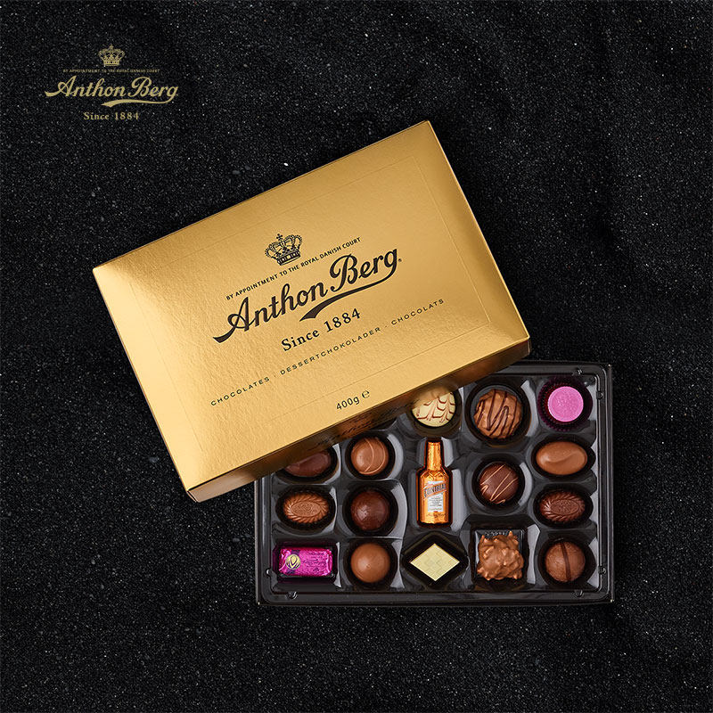 临期 丹麦进口 Anthon Berg 爱顿博格 至臻金装酒心巧克力礼盒 310g 天猫优惠券折后￥38.9包邮包税（￥68.9-30）