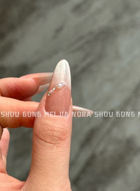 跟美甲店一样的穿戴美甲