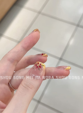 跟美甲店一样的穿戴美甲