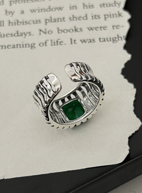 复古款重工绿色锆石戒指女小众设计高级感开口可调节个性新品手饰