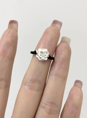 小红书同款手工编织小莲花黑绳戒指女ins小众设计高级感戒指