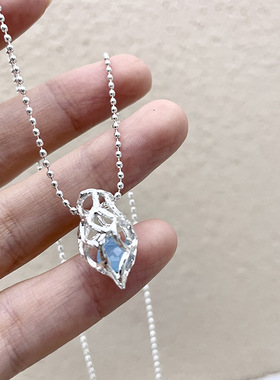 心脏蓝冰吊坠海蓝宝碎石项链女百搭配小众气质蓝色水晶吊坠锁骨链