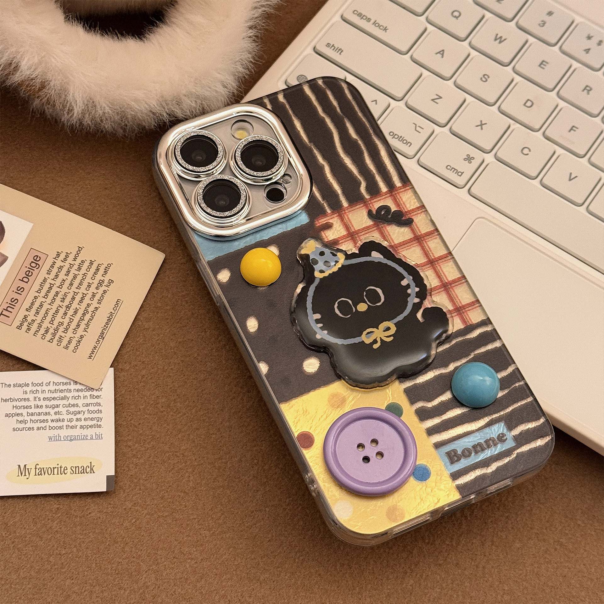 适用于苹果16promax秋冬新款手机壳16Pro复古韩系条纹iPhone15可爱猫狗支架14promax镜头保护13Pro情侣手机壳