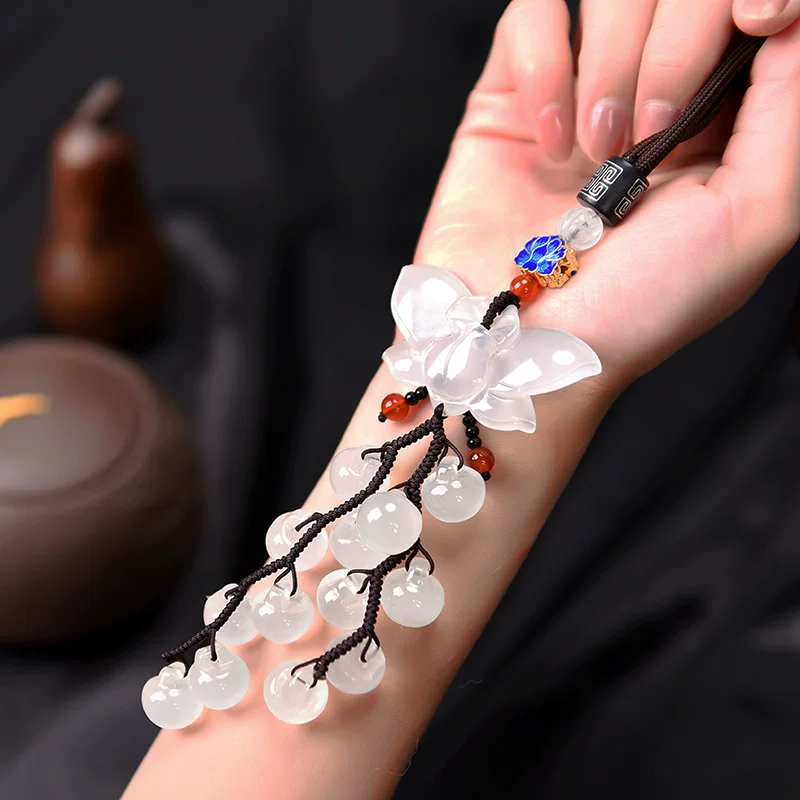 П pendent jade with butterfly, high-end cute creative accessory