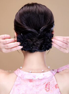 优雅气质黑色花朵抓夹女