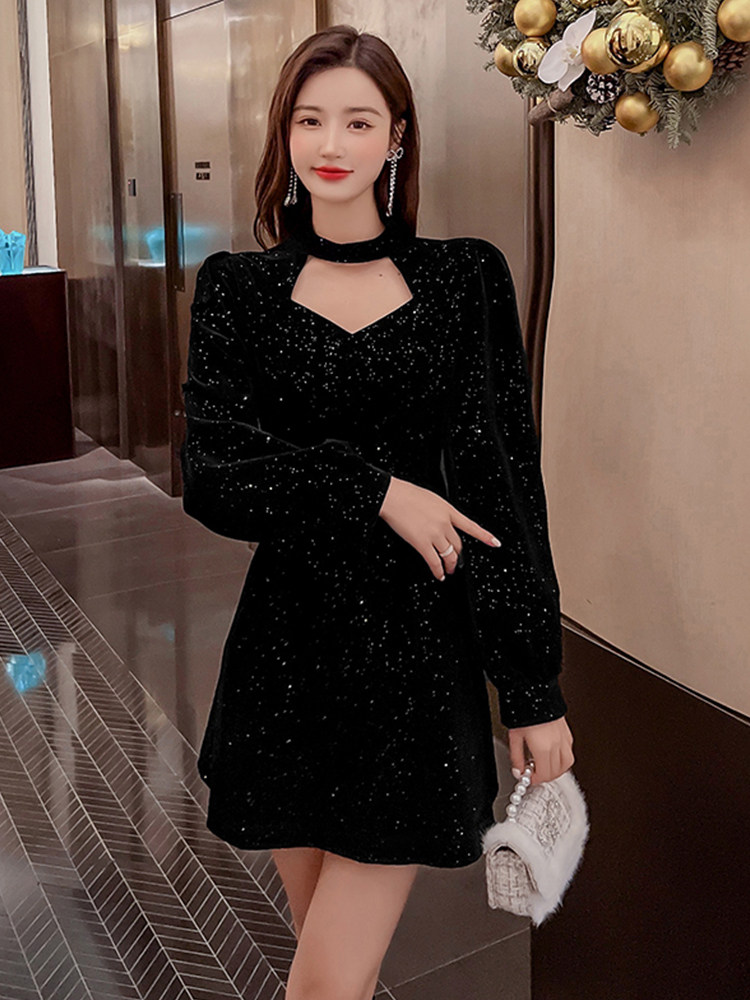 2022春季赴约千金年会红色连衣裙 showywien连衣裙