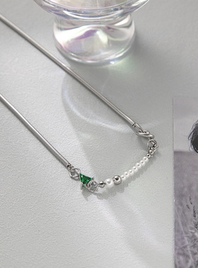 韩版时尚冷淡风领结项链百搭女士饰品简约气质镶祖母绿吊坠锁骨链