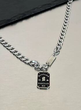潮流铭牌项链男款百搭设计感轻奢小众时尚男款字母锁骨链女古巴链