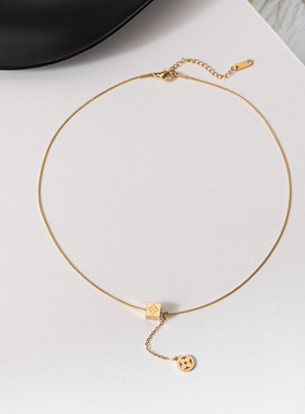 钛钢不掉色轻奢小众方形吊坠项链女 ins冷淡风气质短款锁骨链配饰