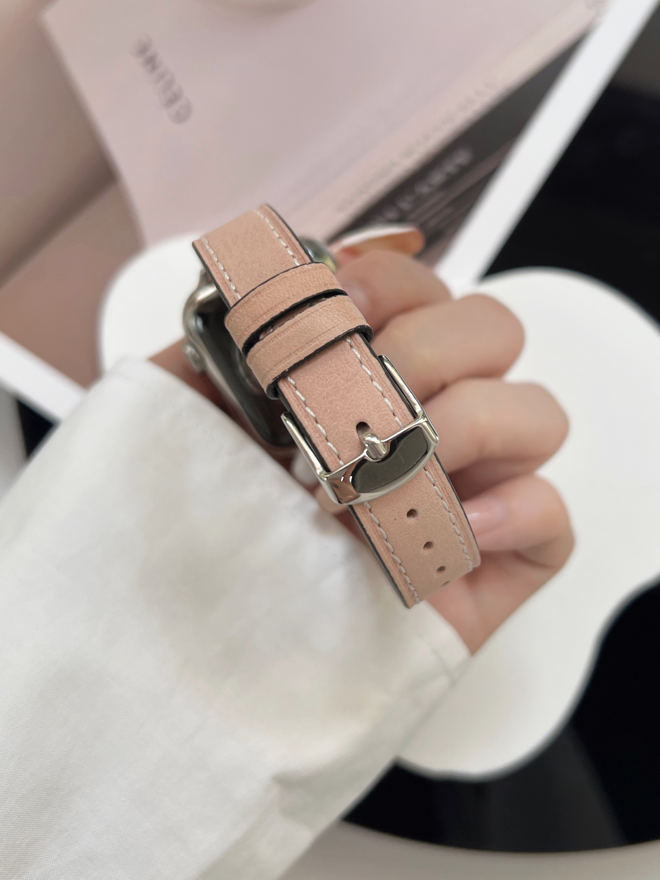适用iwatch ultra2表带高级皮质applewatch9/8/7/6se代创意苹果手表表带41/45/49mm男女潮复古纹直身皮表带潮