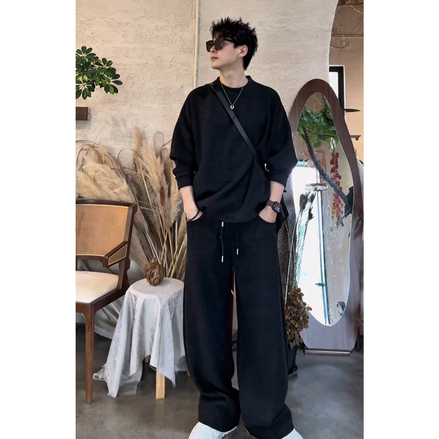 2025秋冬新款糯米绒休闲运动套装男宽松百搭圆领卫衣直筒裤两件套 - 图0